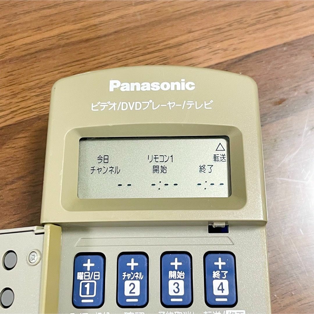 Panasonic(パナソニック)のPanasonic VHS DVD ビデオデッキ用リモコン EUR7901KRO スマホ/家電/カメラのテレビ/映像機器(DVDレコーダー)の商品写真