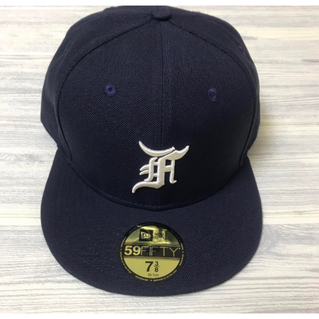 FEAR OF GOD(フィアオブゴッド)のFOG Essentials x New Era 59Fifty 7 3/8  メンズの帽子(キャップ)の商品写真