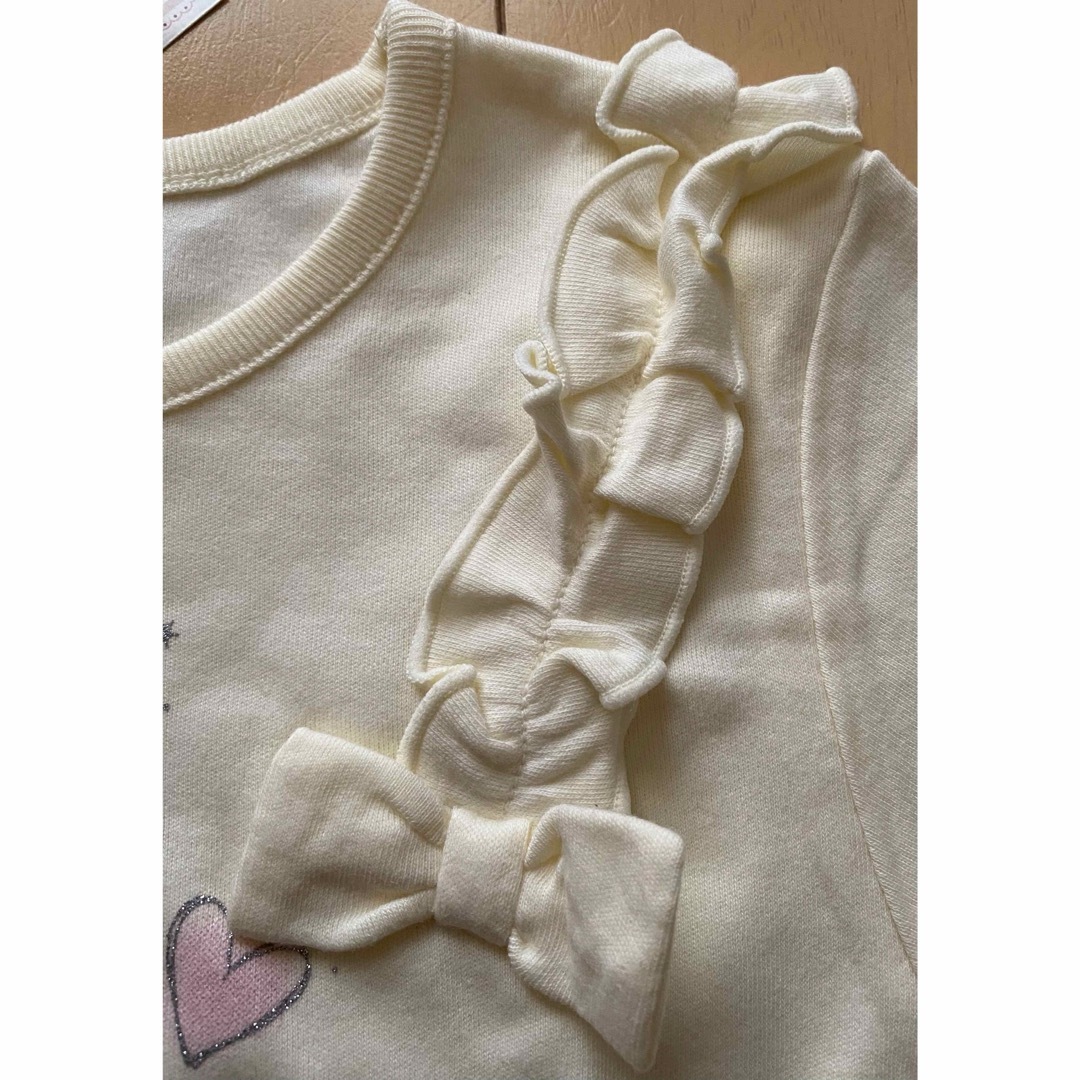 motherways(マザウェイズ)のマザウェイズ 肩フリル長袖Tシャツ 130 キッズ/ベビー/マタニティのキッズ服女の子用(90cm~)(Tシャツ/カットソー)の商品写真