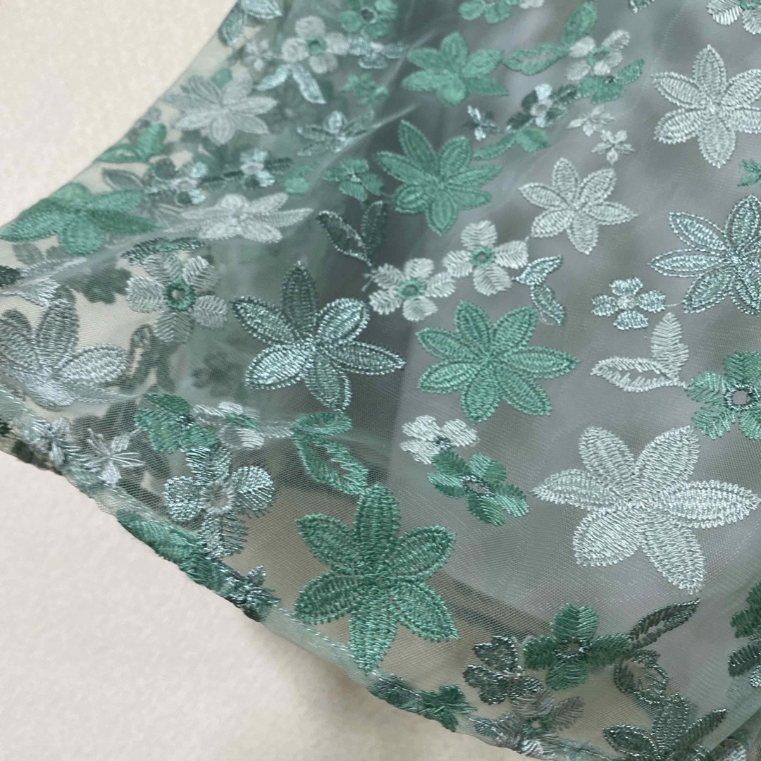 Aylesbury(アリスバーリー)のアリスバーリー　刺繍スカート  新品タグ付き レディースのスカート(ひざ丈スカート)の商品写真