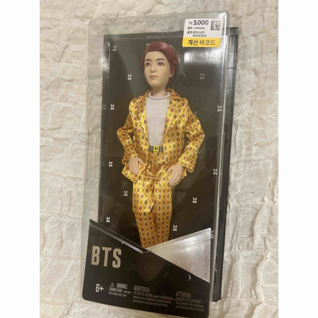 防弾少年団(BTS)(ボウダンショウネンダン)の【日本未発売】BTS jungkook マテル　フィギュア韓国限定 エンタメ/ホビーのタレントグッズ(アイドルグッズ)の商品写真