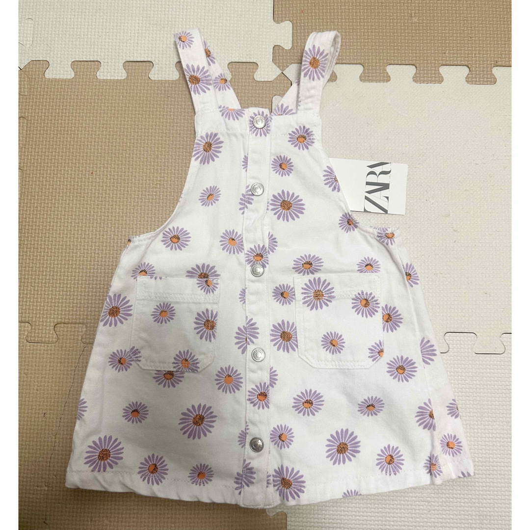 ZARA(ザラ)のZARA 花柄 ジャンパースカート キッズ/ベビー/マタニティのキッズ服女の子用(90cm~)(スカート)の商品写真