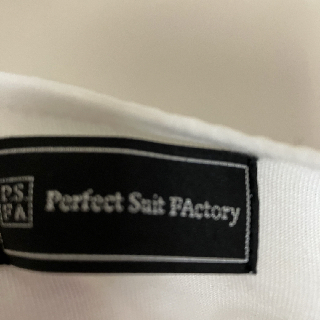 【大人気】Parfect Suit Factory ブラウス　胸元パール　シホン レディースのトップス(シャツ/ブラウス(長袖/七分))の商品写真