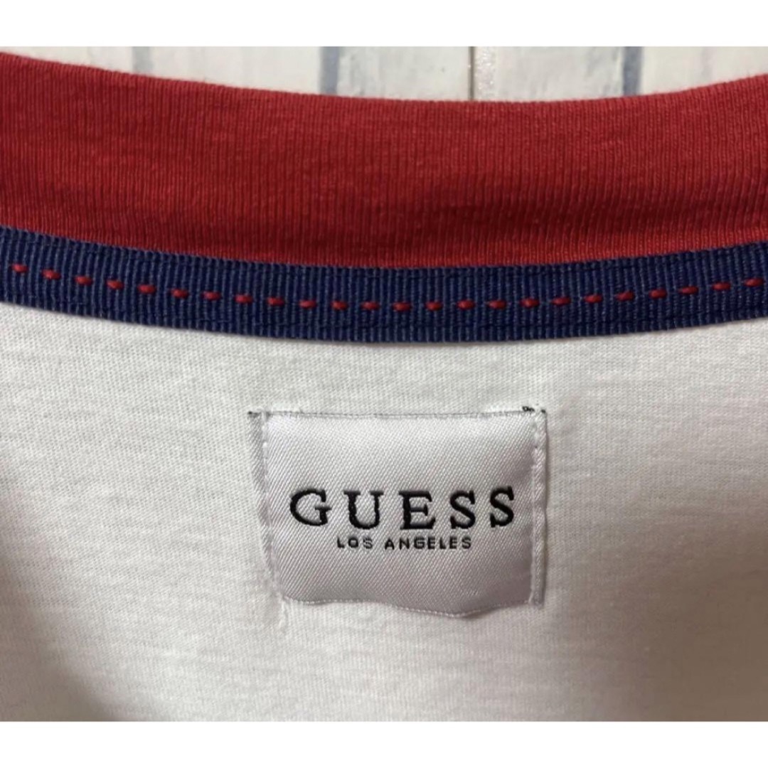 GUESS(ゲス)のゲス リンガーネックTシャツ S ホワイト デカロゴ ワッペン 刺繍ロゴ メンズのトップス(Tシャツ/カットソー(半袖/袖なし))の商品写真