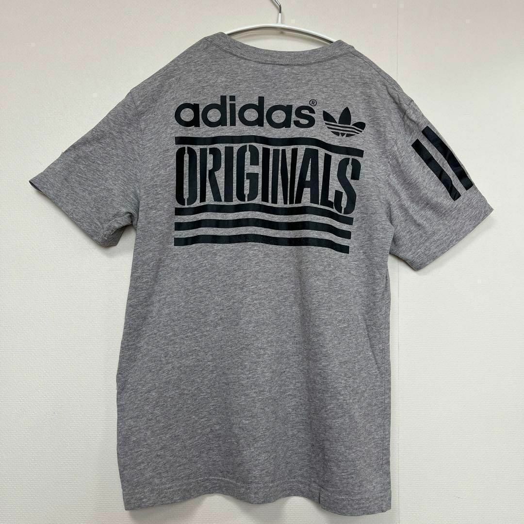 adidas(アディダス)の古着 adidas メンズ Tシャツ グレー M ビッグプリント メンズのトップス(Tシャツ/カットソー(半袖/袖なし))の商品写真