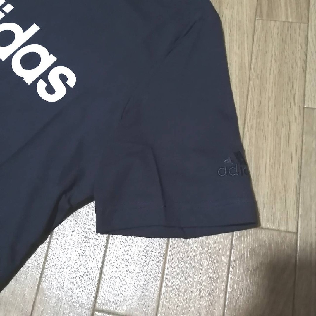 adidas(アディダス)の【大人気残りわずか】新品　adidas　メンズ　Tシャツ　2枚セット　半袖 インテリア/住まい/日用品の日用品/生活雑貨/旅行(タオル/バス用品)の商品写真