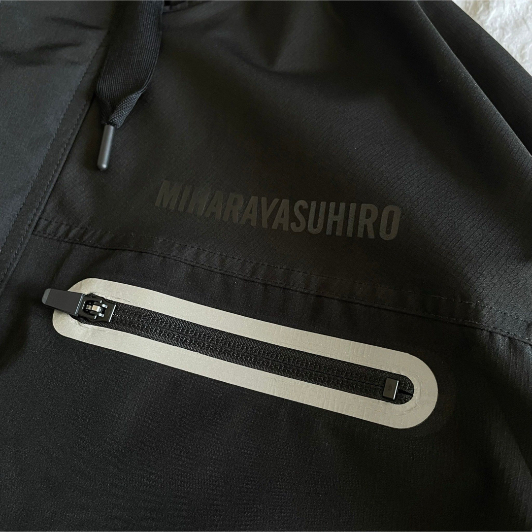 GU(ジーユー)の【廃盤/即完売品】GU×MIHARAYASUHIRO マウンテンパーカー メンズのジャケット/アウター(マウンテンパーカー)の商品写真
