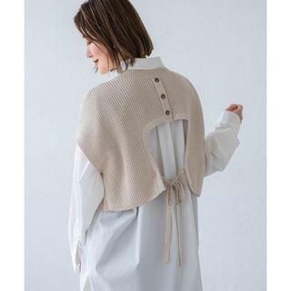 アパートバイローリーズ(apart by lowrys)の春　綿　バックオープン　ニット　ショートベスト　ルクールブラン　ナノユニバース　(ニット/セーター)