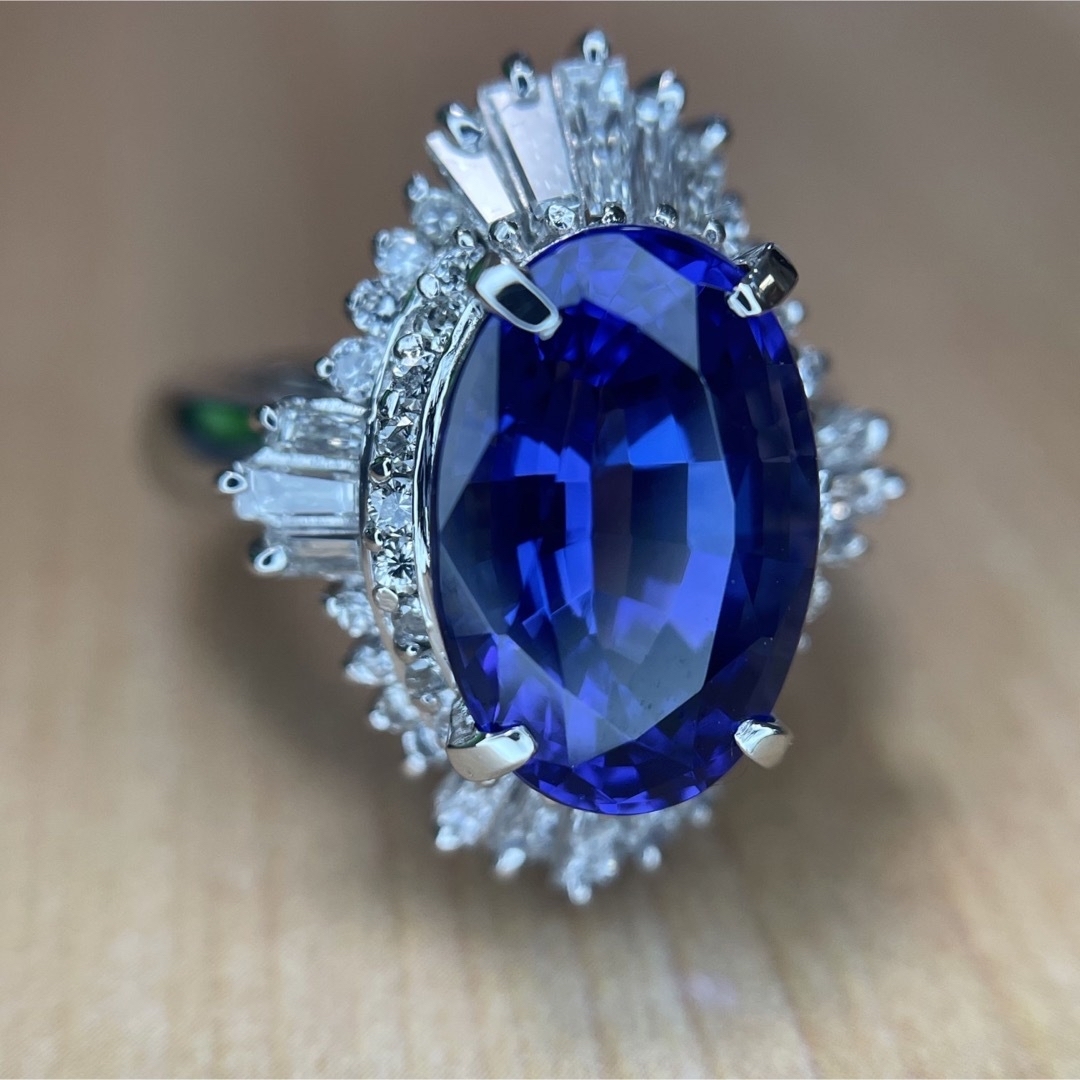 大粒で濃い 天然タンザナイト リング5.60ct ダイヤ 0.90ct レディースのアクセサリー(リング(指輪))の商品写真