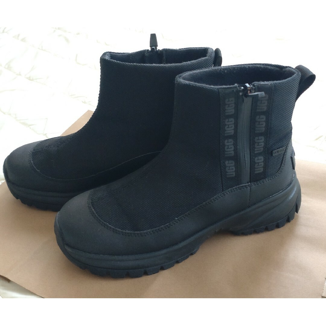 UGG(アグ)のUGGアグ☆YOSE ZIPヨセジップ防水size25 レディースの靴/シューズ(ブーツ)の商品写真