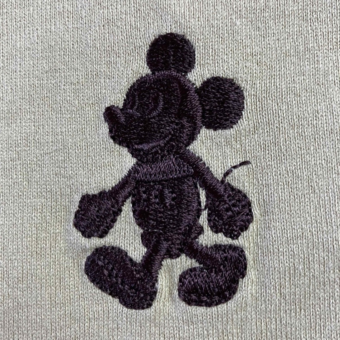 Disney(ディズニー)の【大人気】Disneyディズニー　長袖　Tシャツ　トップス　ミッキーマウス刺繍 レディースのトップス(Tシャツ(長袖/七分))の商品写真