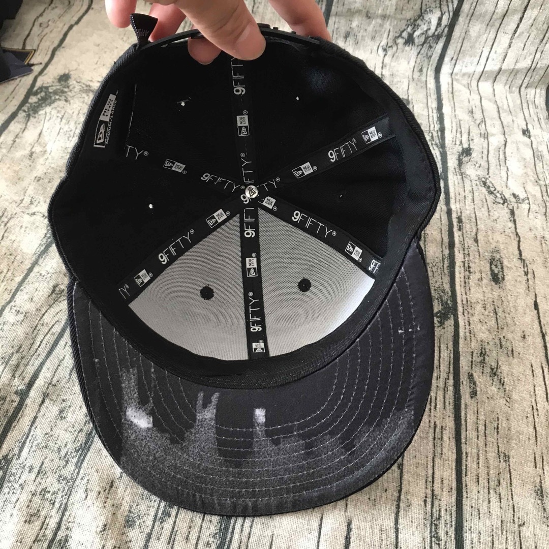 NEW ERA(ニューエラー)の新品未開封 applebum new era nas 9fifty メンズの帽子(キャップ)の商品写真