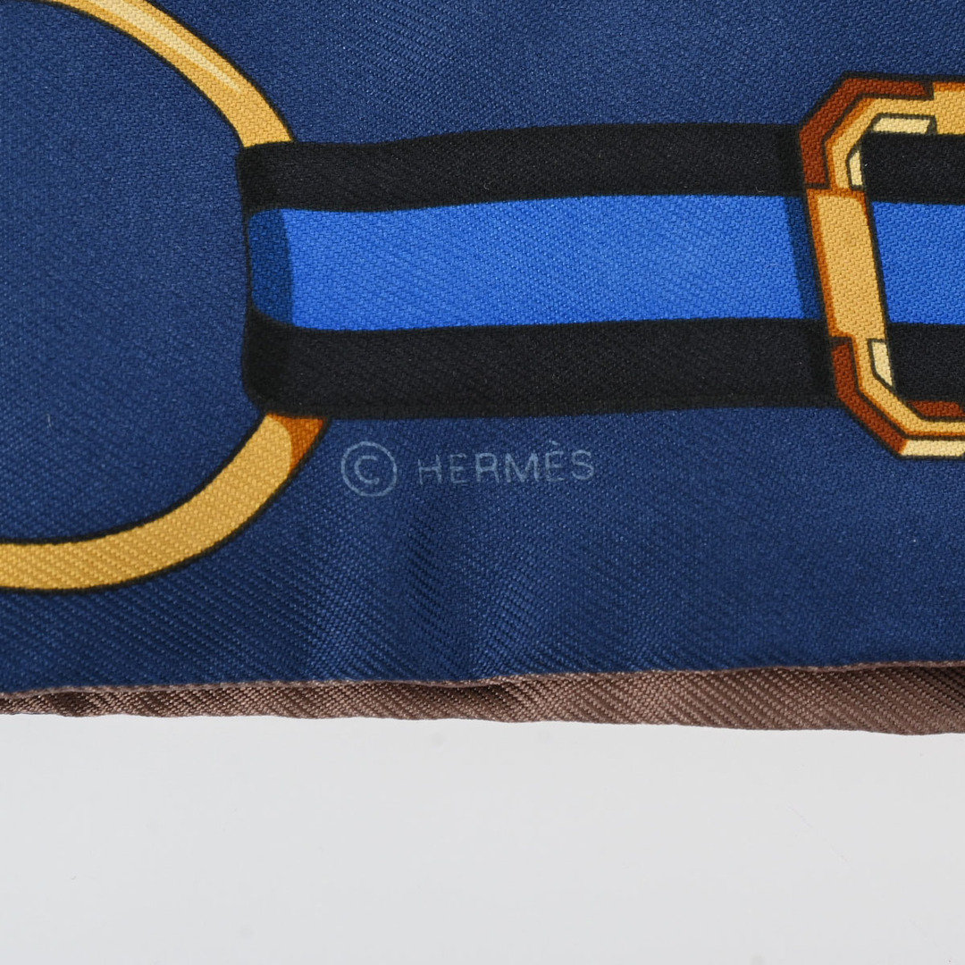 Hermes(エルメス)の未使用 エルメス HERMES 063778S レディース スカーフ ダークブルー系 シルク100％ レディースのファッション小物(バンダナ/スカーフ)の商品写真