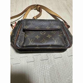 LOUIS VUITTON - 百貨店購入　M51165  ルイヴィトン　バッグ　モノグラム ヴィバ・シテPM