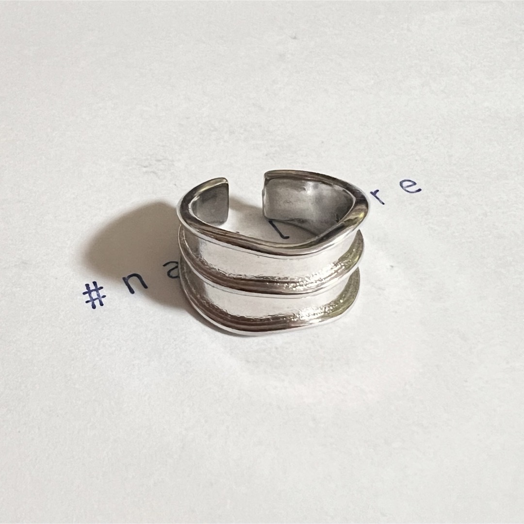 シルバーリング 925 銀 ワイドボリューム ウェーブ ライン 韓国 指輪 メンズのアクセサリー(リング(指輪))の商品写真