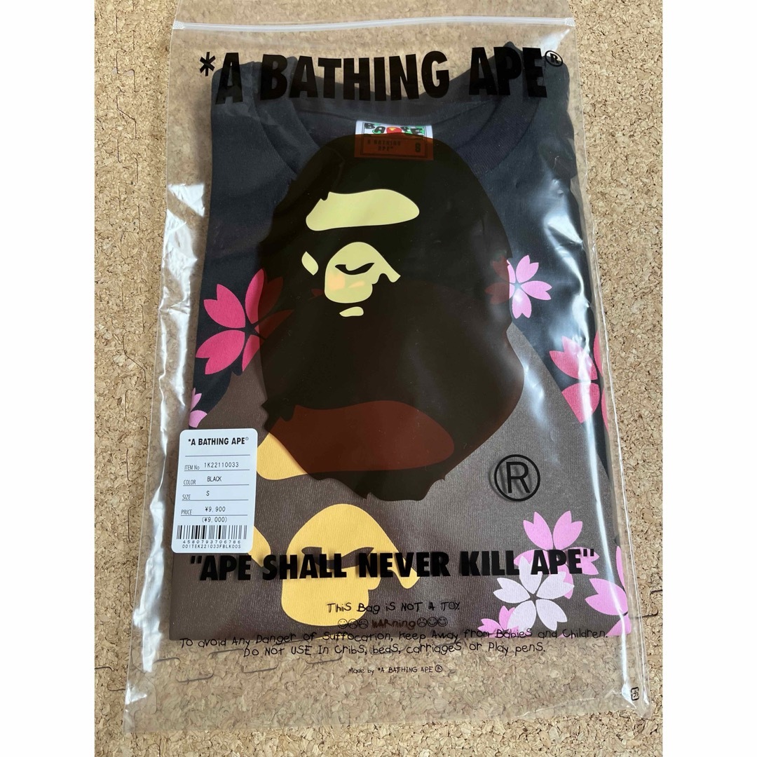 A BATHING APE(アベイシングエイプ)の24 SAKURA Tシャツ　ブラック　Sサイズ　新品　bape メンズのトップス(Tシャツ/カットソー(半袖/袖なし))の商品写真