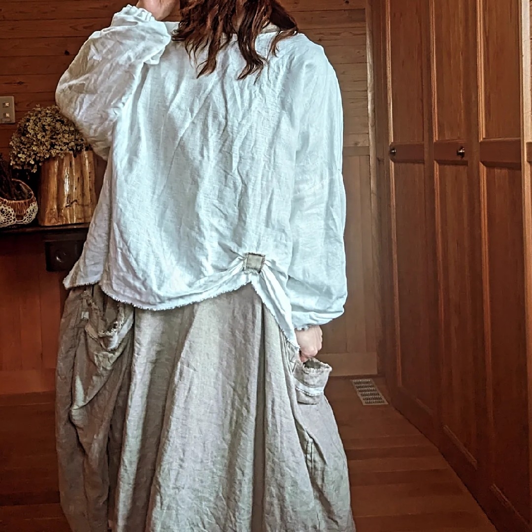 1 白萌え袖プルオーバー　身幅72 レディースのトップス(チュニック)の商品写真