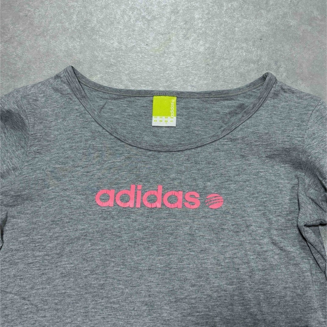 adidas(アディダス)のadidas アディダス ロンT 長袖トップス センターロゴ 無地 シンプル S レディースのトップス(Tシャツ(長袖/七分))の商品写真