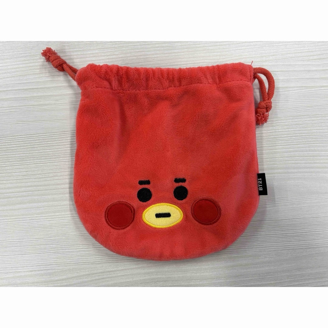 BT21(ビーティーイシビル)のTATAグッズ エンタメ/ホビーのおもちゃ/ぬいぐるみ(キャラクターグッズ)の商品写真