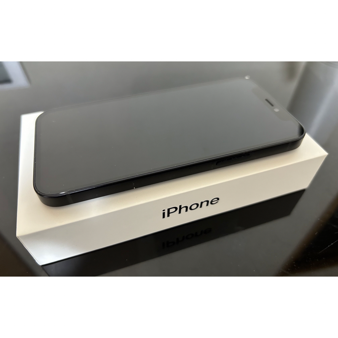 iPhone(アイフォーン)のiphone12mini 64GB 黒　【匿名配送】 スマホ/家電/カメラのスマートフォン/携帯電話(スマートフォン本体)の商品写真