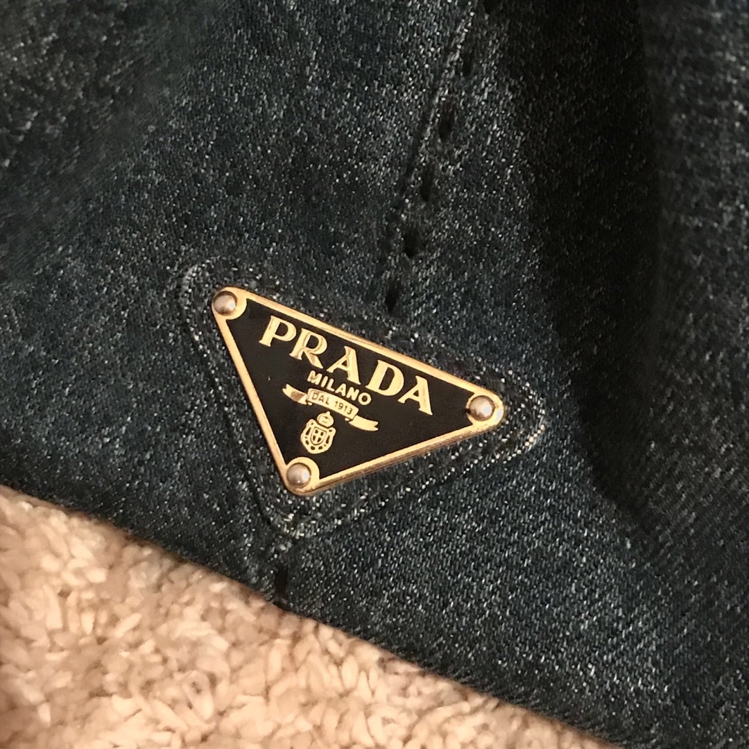 PRADA(プラダ)のPRADA☆カナパトートバッグ レディースのバッグ(トートバッグ)の商品写真