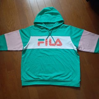 フィラ(FILA)のFILA  プルオーバーパーカー　M　フード付(パーカー)