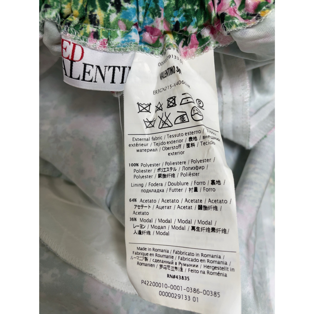 RED VALENTINO(レッドヴァレンティノ)のレッドバレンティノ　花柄　スカート レディースのスカート(ミニスカート)の商品写真