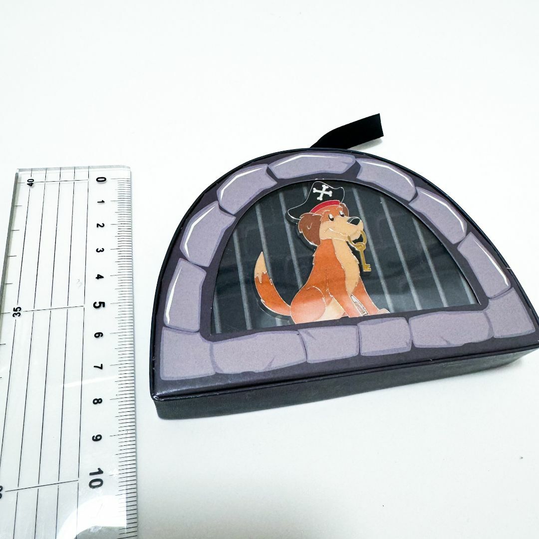 Disney(ディズニー)のカリブの海賊 パイレーツオブカリビアン ピンバッジ 犬 ディズニー パーク エンタメ/ホビーのおもちゃ/ぬいぐるみ(キャラクターグッズ)の商品写真