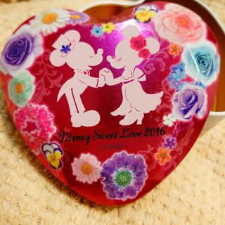 ディズニー(Disney)の【缶のみ/消毒済】Disney Sweet Love 2016 チョコ缶(小物入れ)