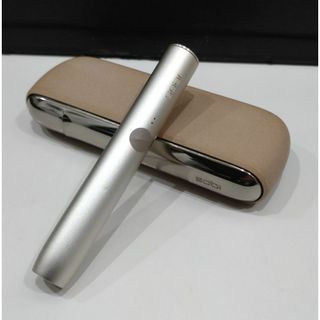 アイコス(IQOS)の1090 動作確認済 IQOS アイコス イルマ キット ペブルベージュ(タバコグッズ)