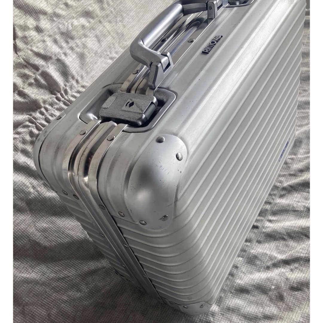 RIMOWA(リモワ)の希少、廃盤リモワ　アルミビンテージトランクの商品です。 メンズのバッグ(トラベルバッグ/スーツケース)の商品写真