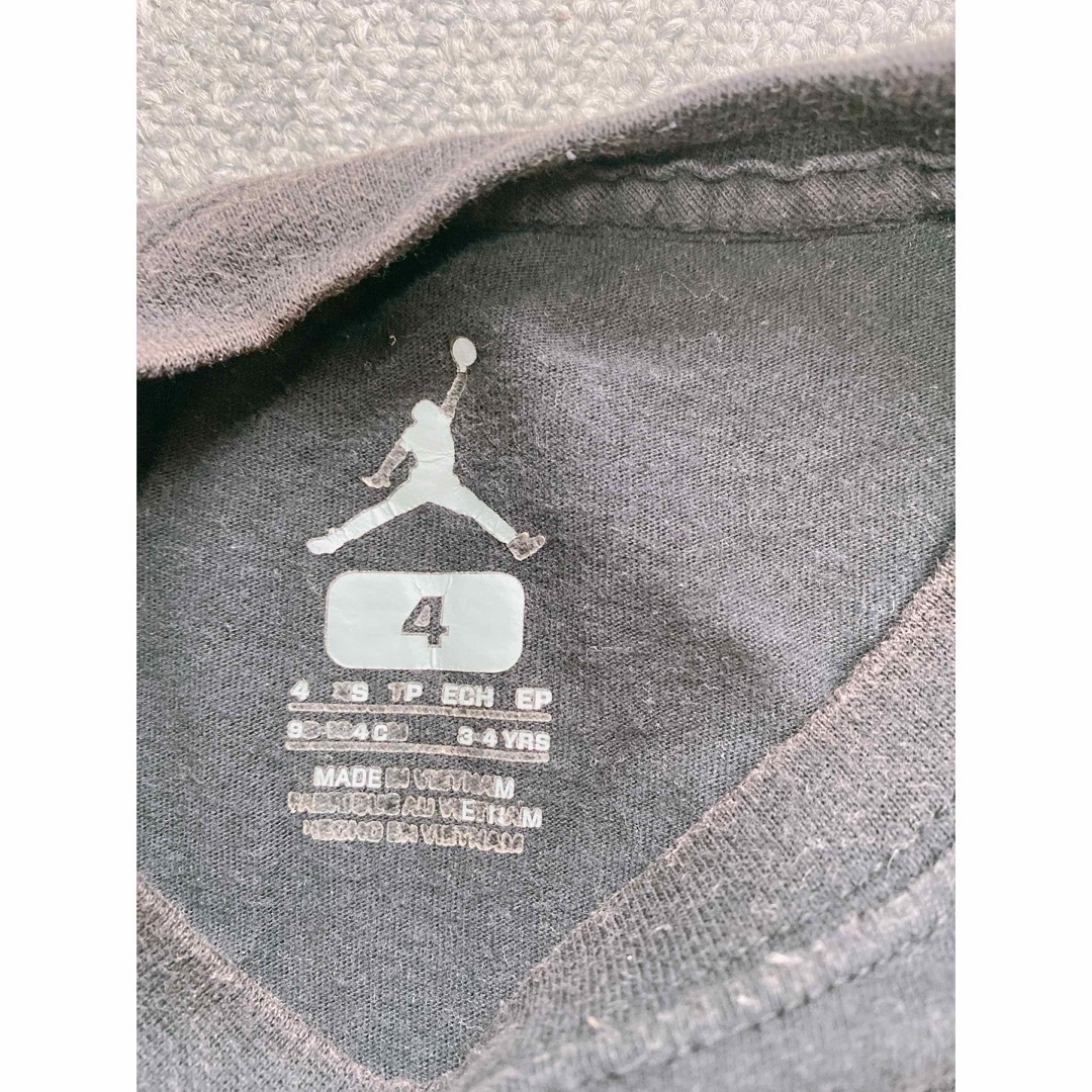 NIKE(ナイキ)のNIKE ジョーダン Tシャツ 4T キッズ/ベビー/マタニティのキッズ服男の子用(90cm~)(Tシャツ/カットソー)の商品写真