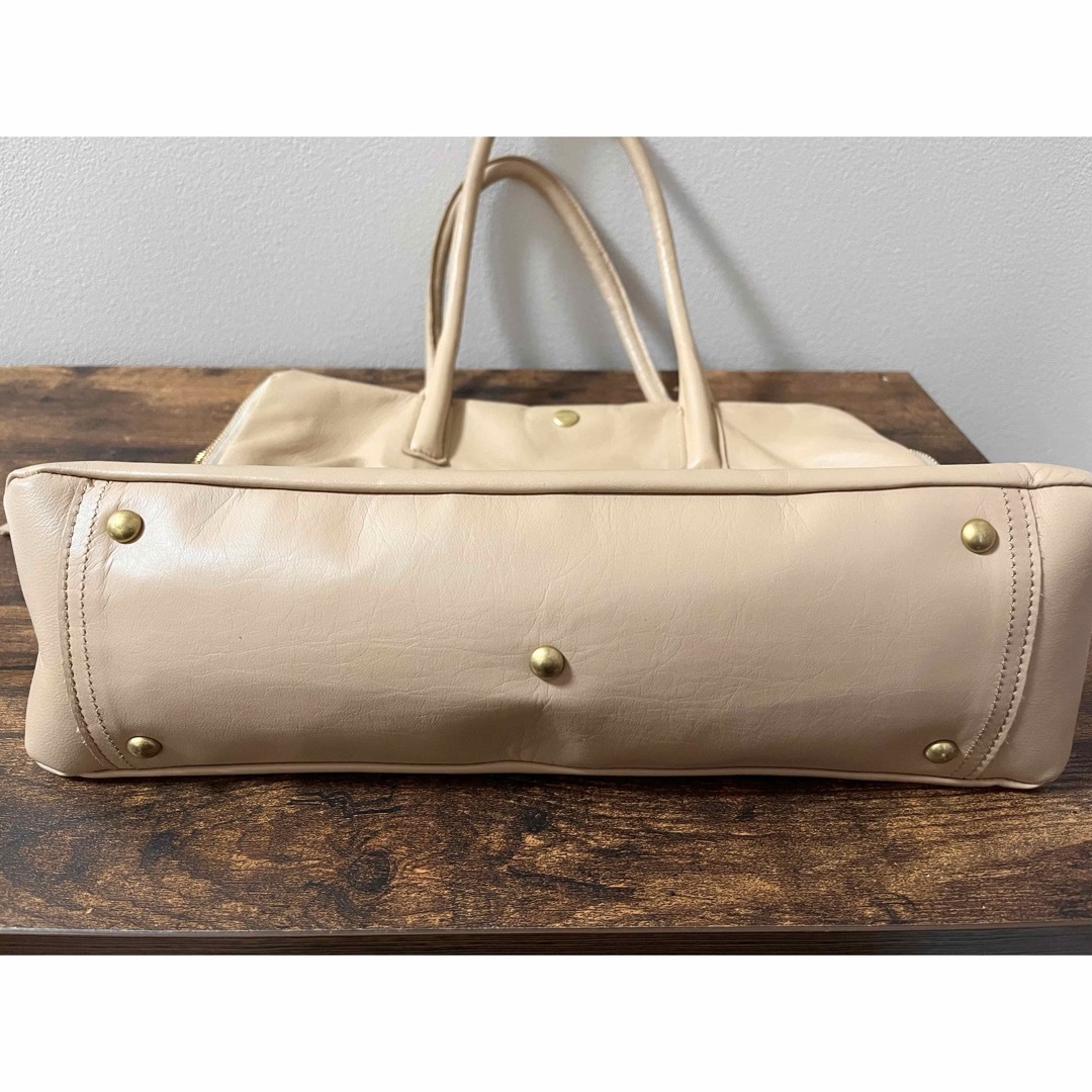 ニュートラルグレイ　ハスキー Mサイズ レディースのバッグ(トートバッグ)の商品写真
