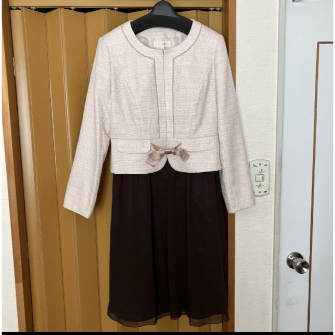 TOKYO SOIR(トウキョウソワール)の入学式などフォーマルに　13号　東京ソワール　セレモニースーツ レディースのフォーマル/ドレス(スーツ)の商品写真