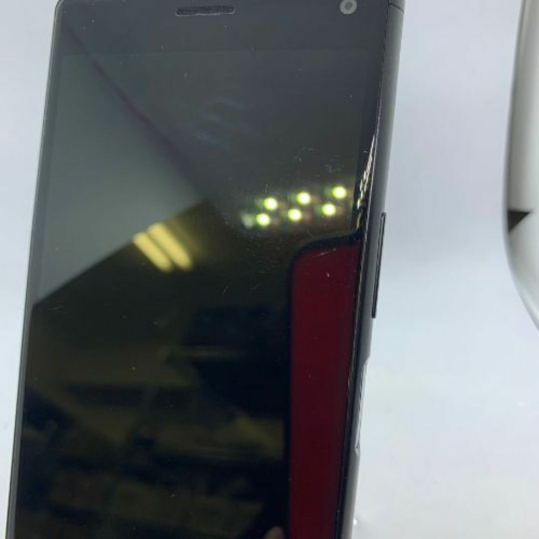 【中古品】Xperia 8 au   SOV42 ブラック  スマホ/家電/カメラのスマートフォン/携帯電話(スマートフォン本体)の商品写真