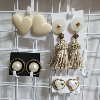 推し活 ♡ ハンドメイドピアス まとめ売り　白色③(ピアス)