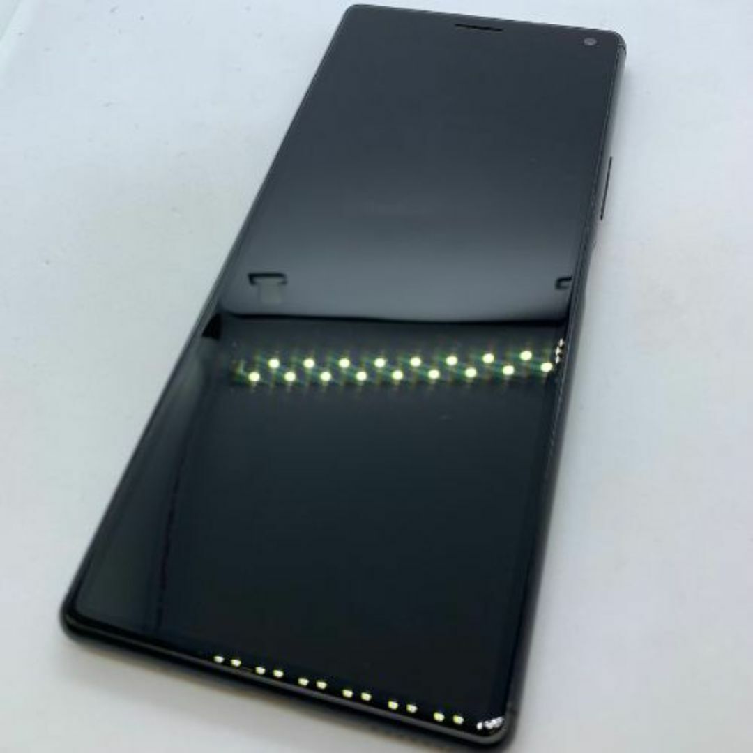 【中古品】Xperia 8 au   SOV42 ブラック  スマホ/家電/カメラのスマートフォン/携帯電話(スマートフォン本体)の商品写真