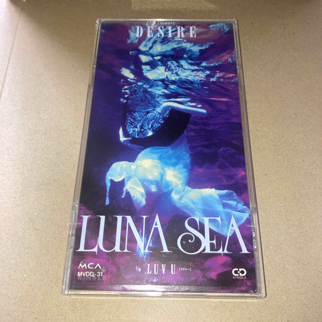 DESIRE LUNA SEA 初回盤ケース入り8cmシングルCD ルナシー エンタメ/ホビーのCD(ポップス/ロック(邦楽))の商品写真