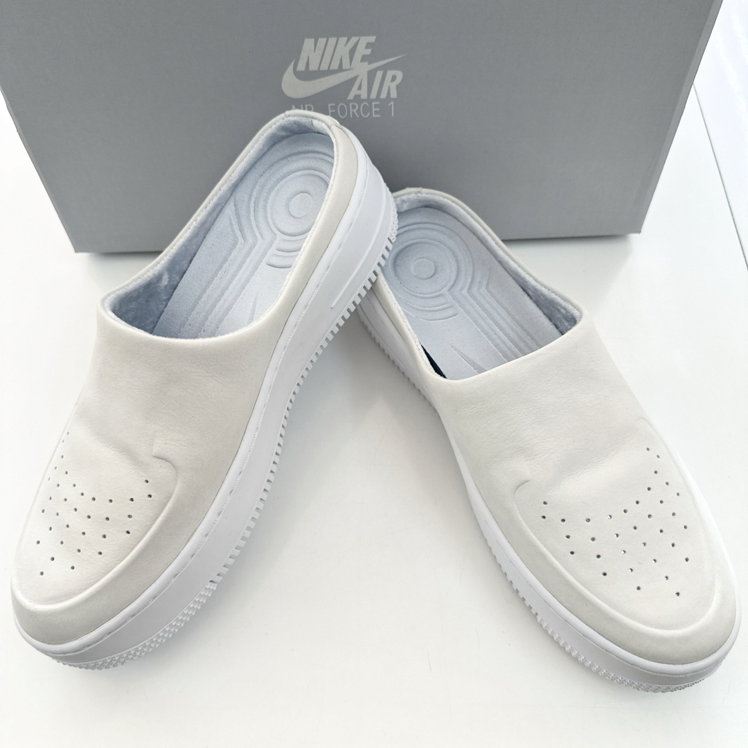 NIKE(ナイキ)のNIKE AF1 LOVER XX ナイキ　エアフォース1 ラバー　新品24cm レディースの靴/シューズ(スニーカー)の商品写真