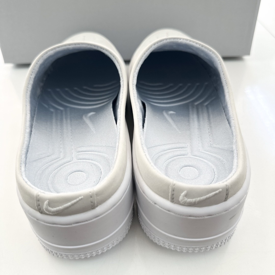 NIKE(ナイキ)のNIKE AF1 LOVER XX ナイキ　エアフォース1 ラバー　新品25cm レディースの靴/シューズ(スニーカー)の商品写真