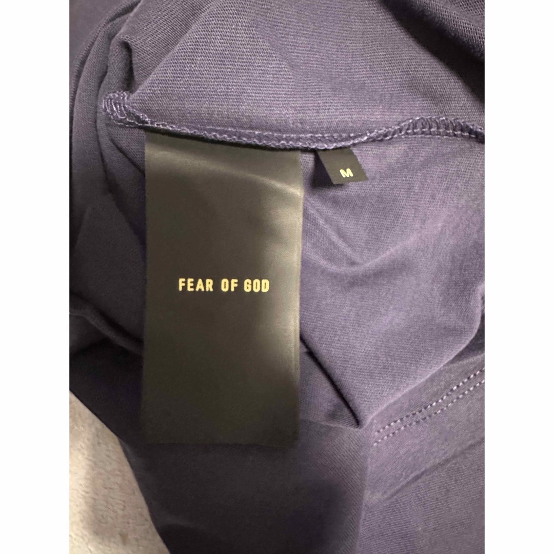FEAR OF GOD(フィアオブゴッド)の【新品未使用】 FOG 7th Tシャツ　Mサイズ　ネイビーブルー メンズのトップス(Tシャツ/カットソー(半袖/袖なし))の商品写真