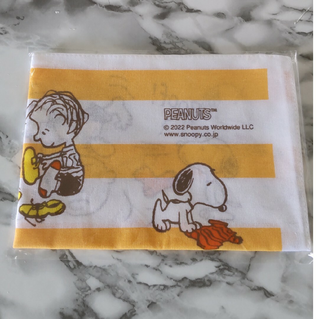 SNOOPY(スヌーピー)の新品未開封 スヌーピー 手ぬぐい 非売品 エンタメ/ホビーのコレクション(ノベルティグッズ)の商品写真