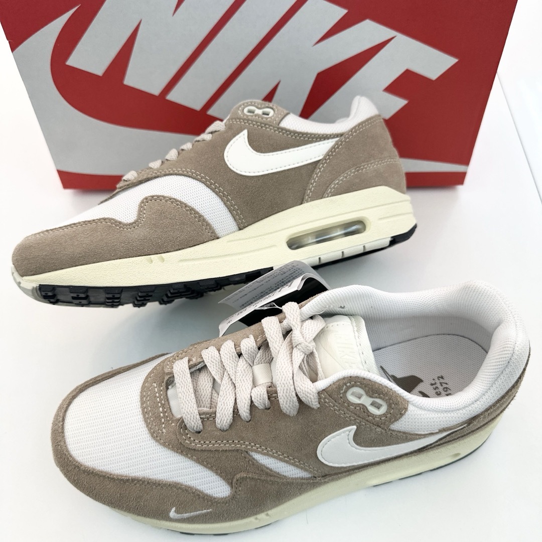 NIKE(ナイキ)のナイキ　エアマックス1 87 SE ハングル　AIRMAX1  新品　25cm レディースの靴/シューズ(スニーカー)の商品写真