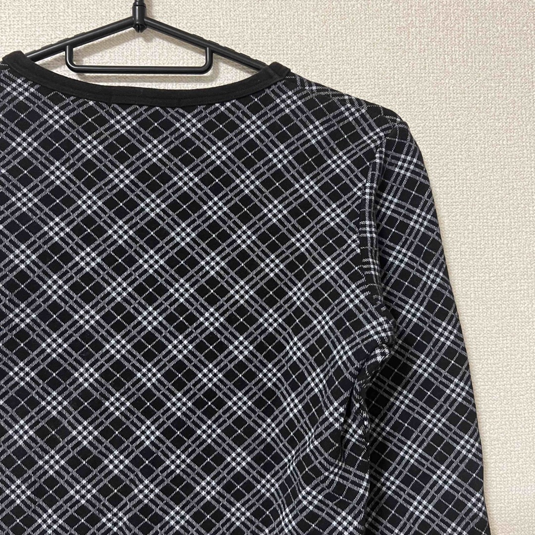 BURBERRY(バーバリー)の【美品】Burberry London  バーバリーロンドン　長袖　ブラック　M レディースのトップス(カットソー(長袖/七分))の商品写真