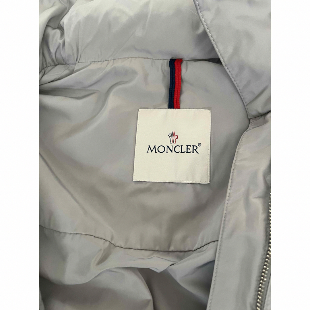 MONCLER(モンクレール)の美品♡モンクレール　スプリングコート レディースのジャケット/アウター(スプリングコート)の商品写真