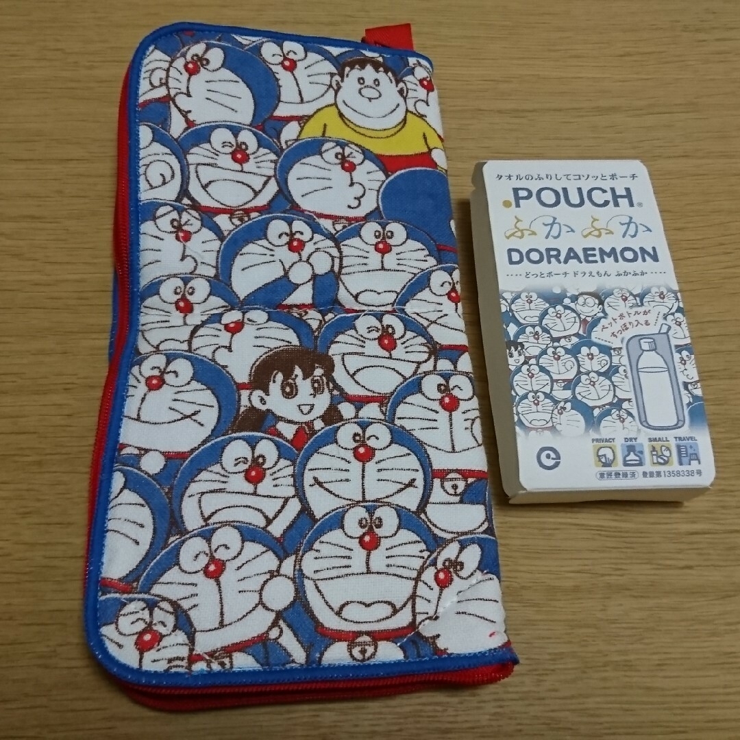 POUCH  ふかふか ドラえもん エンタメ/ホビーのおもちゃ/ぬいぐるみ(キャラクターグッズ)の商品写真