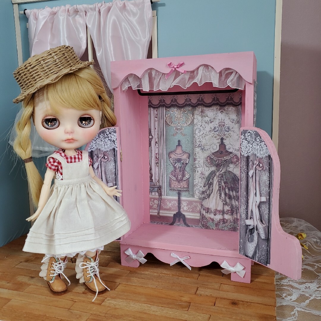 ドール用クローゼット+°*ピンク+*姫系*ドールハウスやブライス,リカ ドール用クローゼット+°*ピンク+*姫系*ドールハウスやブライス,リカ