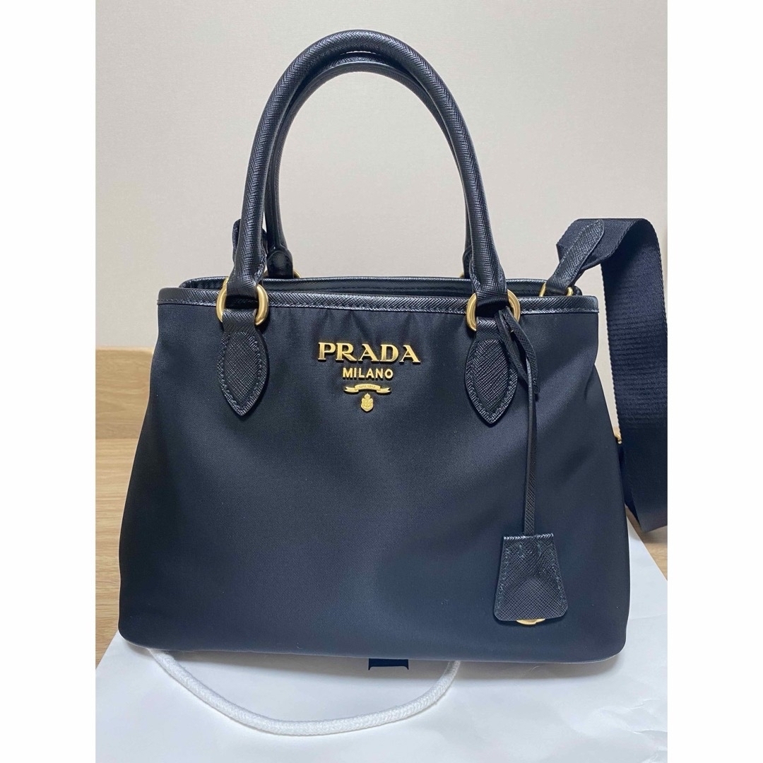 PRADA(プラダ)の【PRADA】BORSA A MANO 2wayショルダーナイロンバック レディースのバッグ(ハンドバッグ)の商品写真