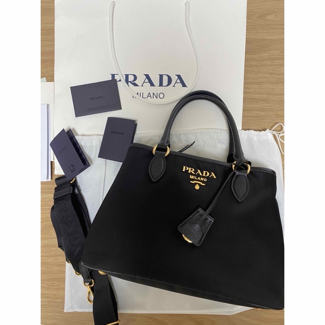 PRADA(プラダ)の【PRADA】BORSA A MANO 2wayショルダーナイロンバック レディースのバッグ(ハンドバッグ)の商品写真