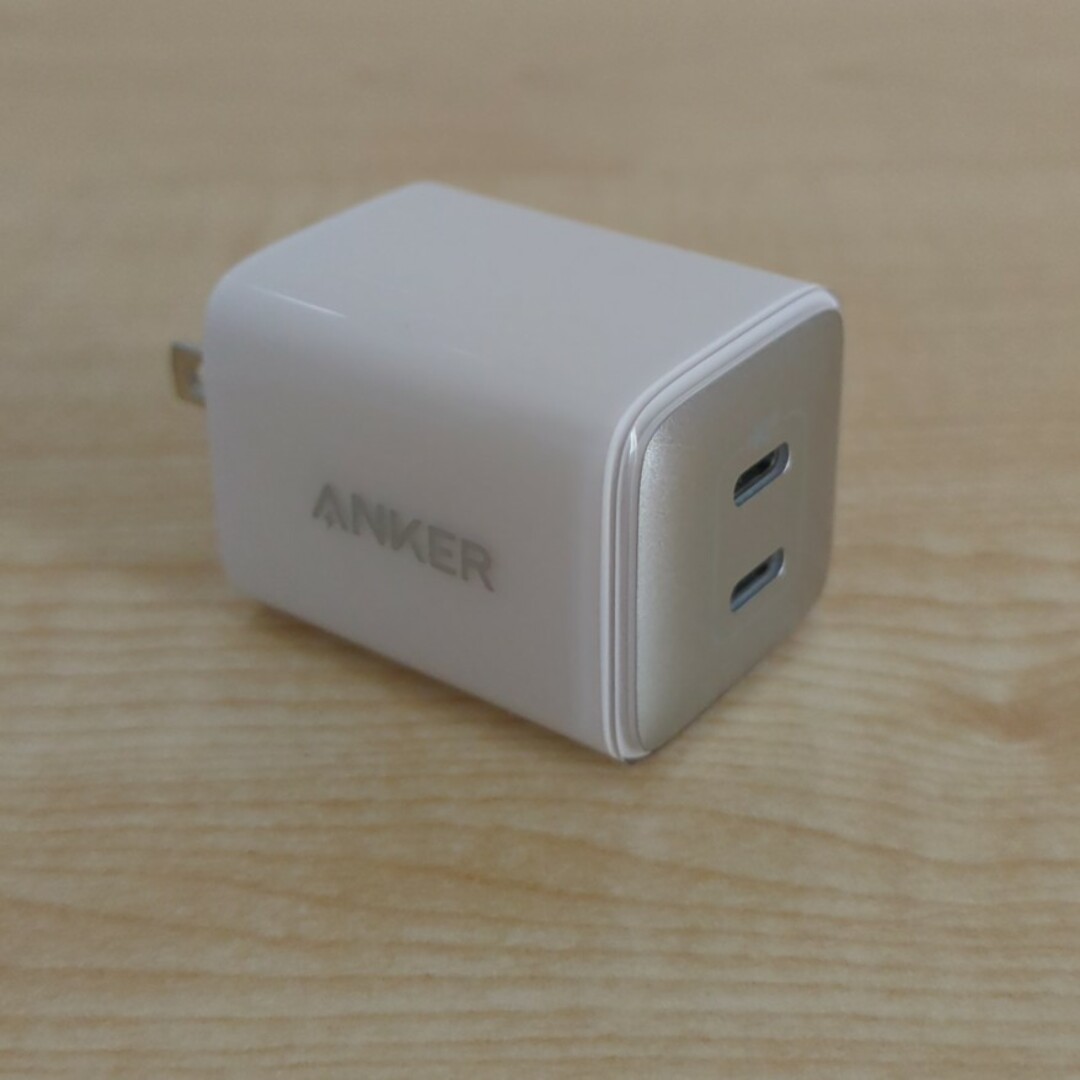 Anker(アンカー)のAnker 521 charger (Nano Pro) ホワイト スマホ/家電/カメラのスマートフォン/携帯電話(バッテリー/充電器)の商品写真